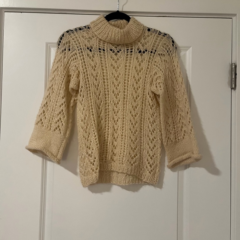 VINTAGE HAND KNITTED Cream Turtleneck Sweater